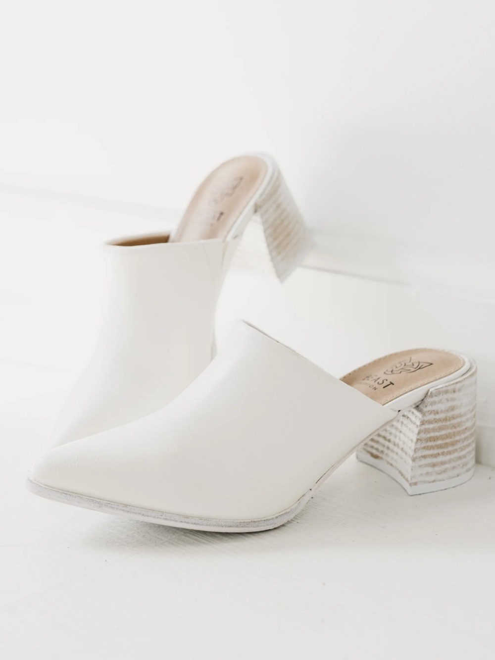 BEAST FASHION The Stephanie Mule White leather